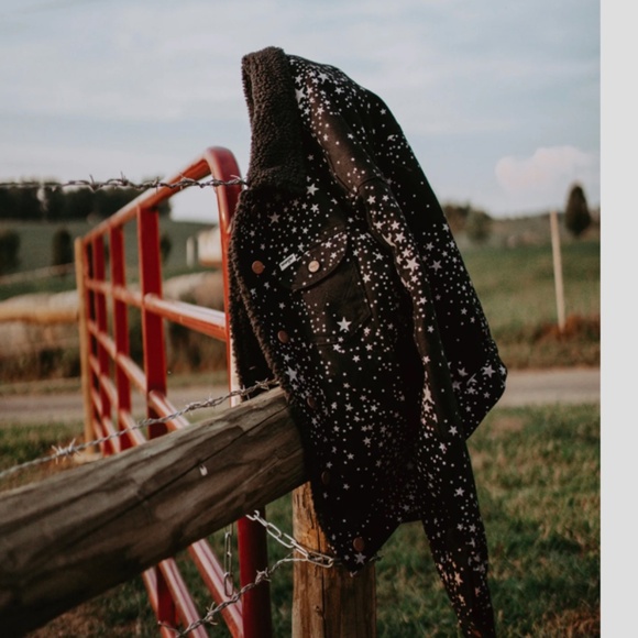 Wrangler Vintage Cosmic Cowgirl Sherpa Jacket - Picture 2 of 9